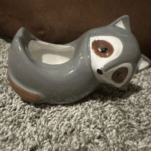Gray Raccoon Ceramic holder